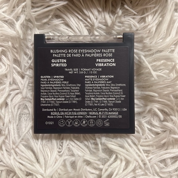 NWT Chella Blushing Rose VelaBeauty Eyeshadow Palette - Picture 2 of 4